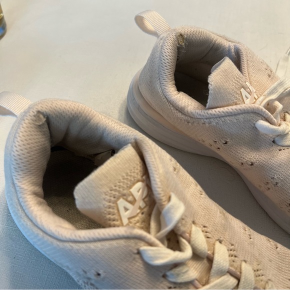 APL Women’s Techloom Pro - Picture 3 of 5